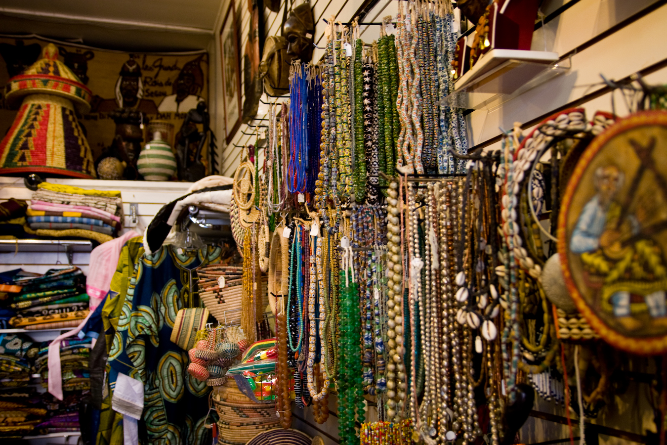 african souvenir shop