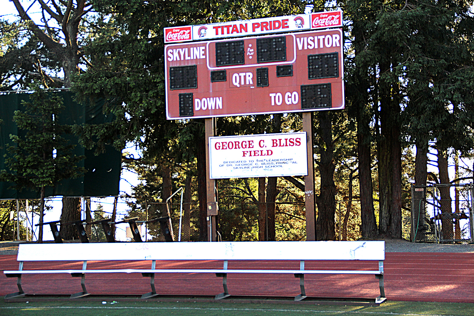 Skyline High School's Jacquese Steen is defying the odds one day at a time  - Oakland North