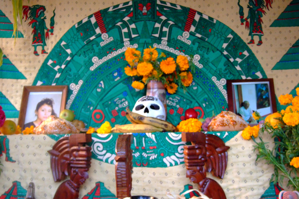 Geometric altar