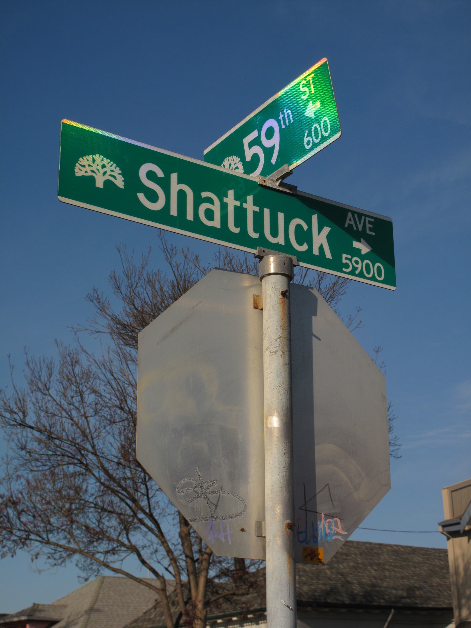 SHOOTING_street-sign1 – Oakland North