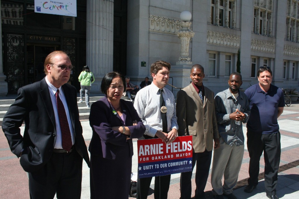 Mayoral candidates gather at Oakland City Hall