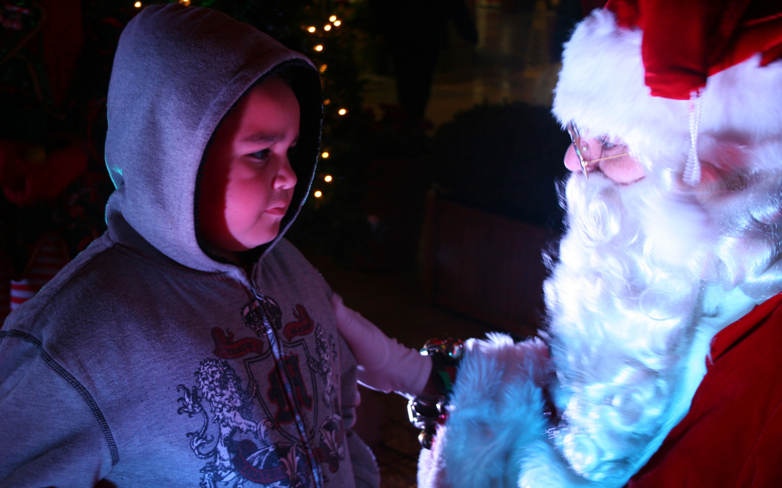 Oakland kicks off the holiday season with City Center tree lighting
