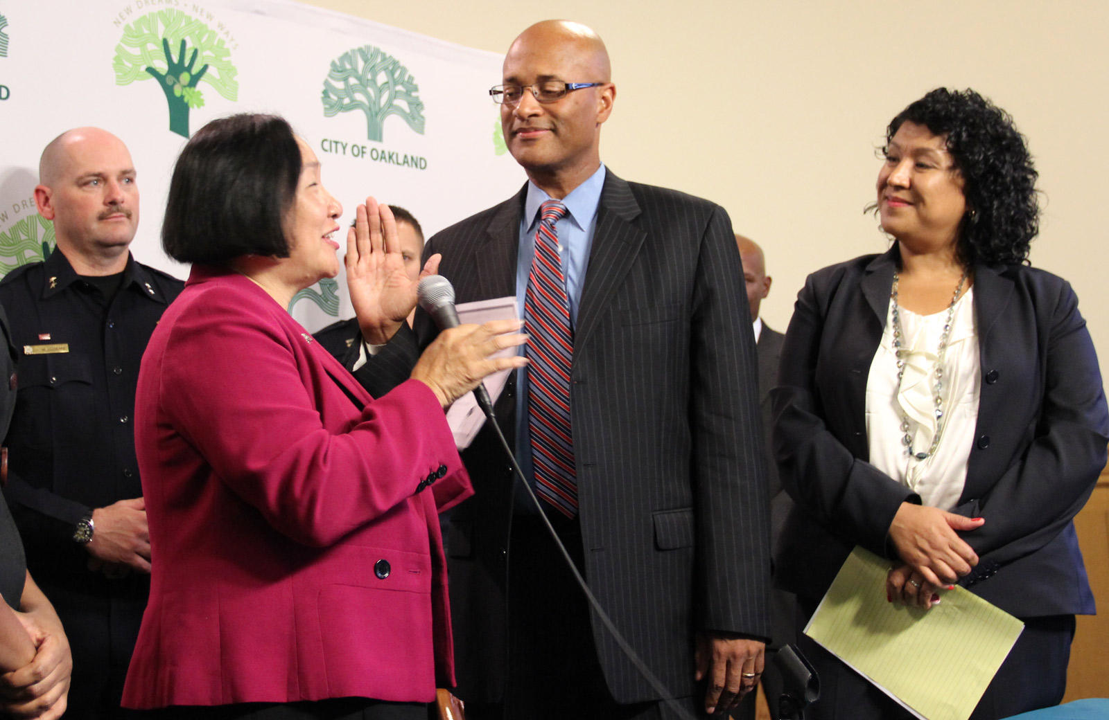 Howard Jordan sworn in as Oakland's interim police chief - Oakland North