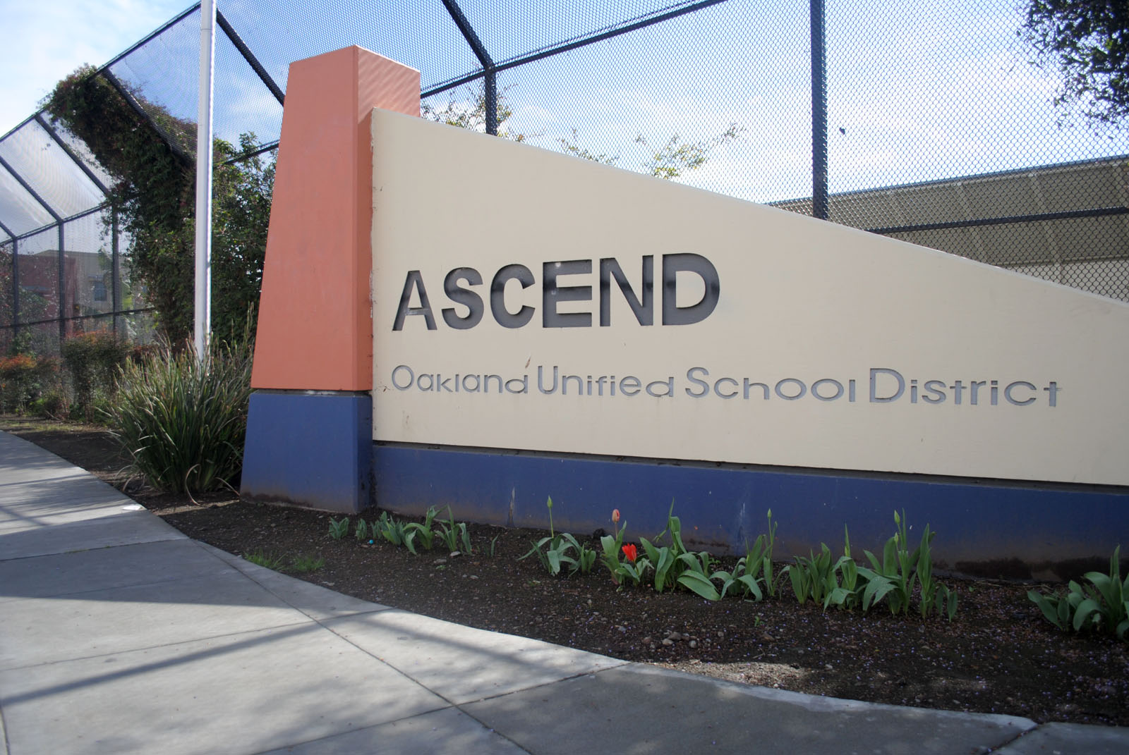 OUSD exploring "partnership" model in attempt to keep two schools close