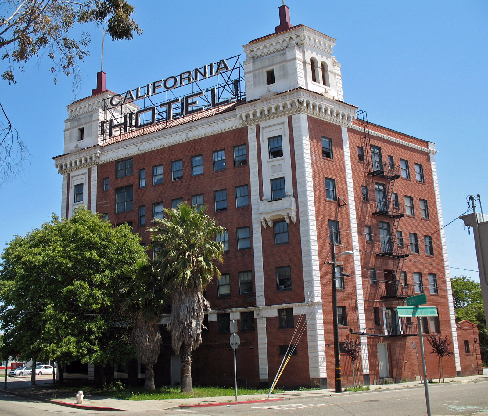 Oakland celebrates groundbreaking for renovation of historic California ...