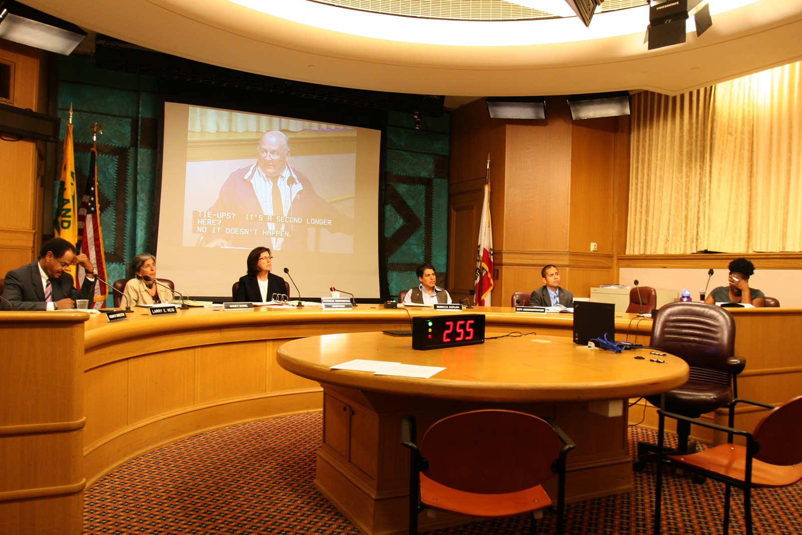 oakland-city-council-subcommittee-delays-decision-on-red-light-camera