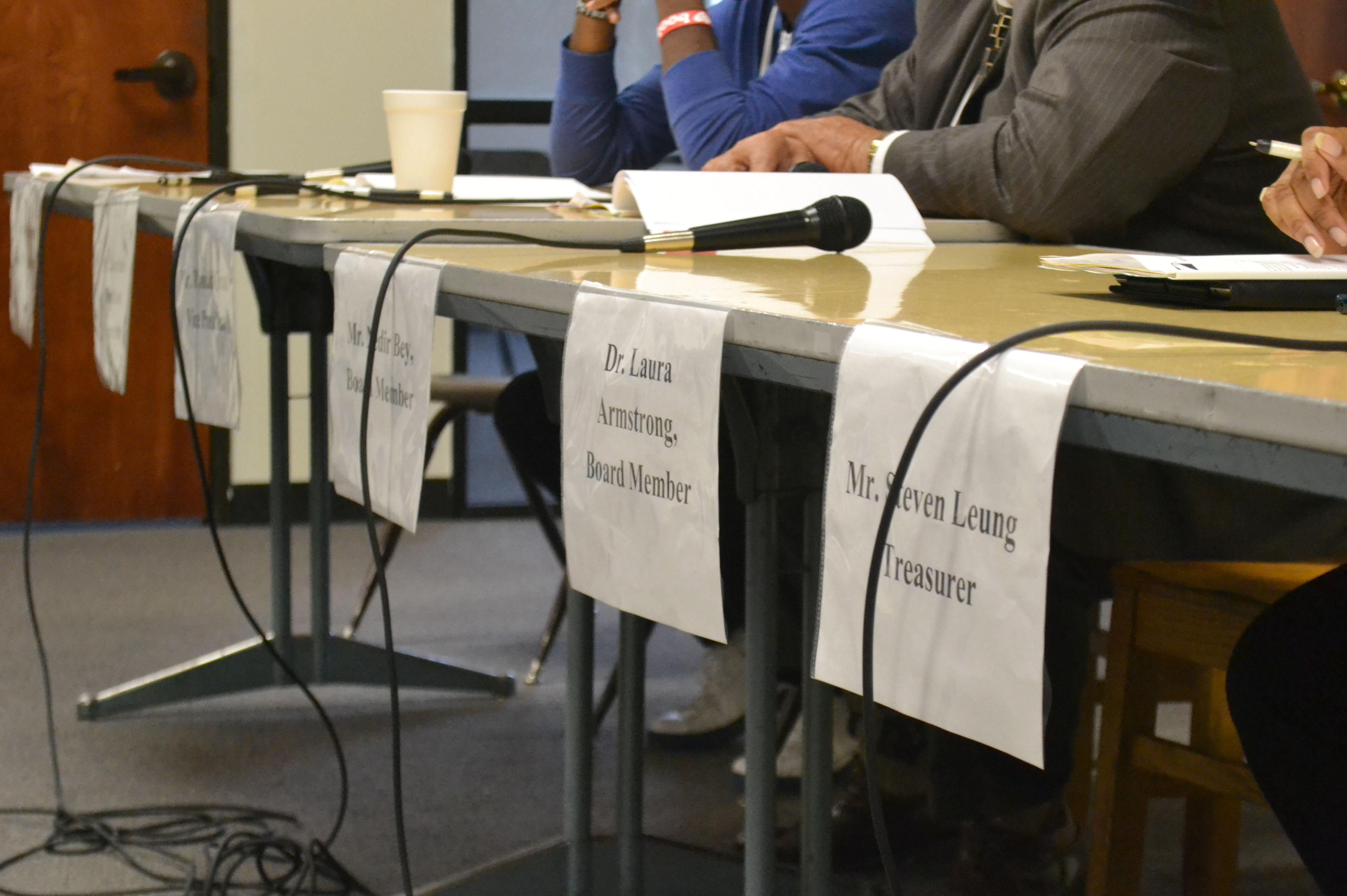 At AIMS meeting, few answers on the future of the schools' leadership