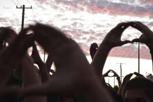 The crowd makes the letter "O" for Oakland. Photo by James Reddick.