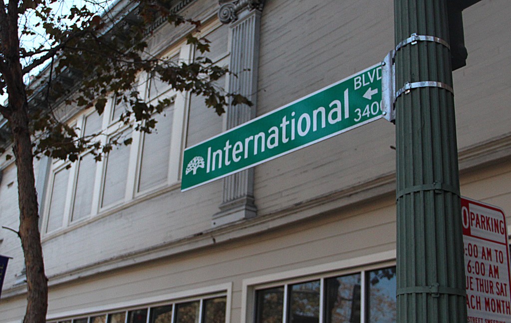 International Blvd street sign
