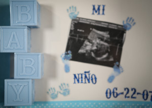 Like Macias, Ingrid Escobar lost her baby late-term. In her nicho, she included ultrasounds and baby blocks.