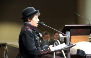 Oakland resident spoke against city's demolishing a self-organized homeless encampment at Tuesday night's meeting. Photo by Tian Chenwei.