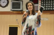 Mayor Libby Schaaf discusses the OAK 311 app at the East Oakland Senior Center on Jan. 27, 2017. Photo by Vianey Alderete