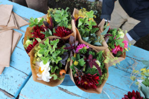 That Saturday, Velasco and Onaderu put together 18 bouquets for nearby Mandela Foods Cooperative, a West Oakland grocery store. Many of GROW’s clients are local businesses that support their mission—and love their flowers, according to Myles.