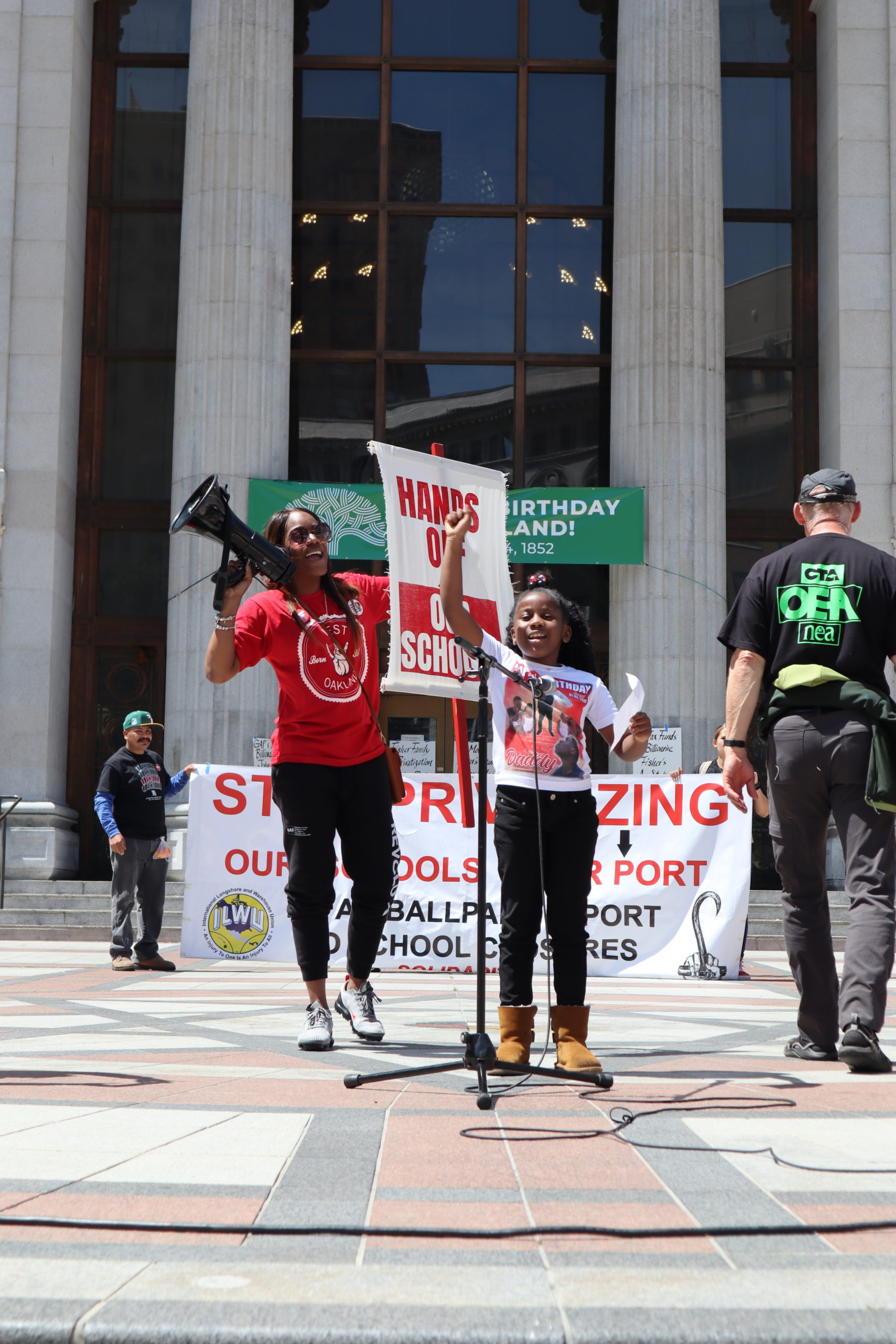 OUSD teachers get support for strike "This is what community looks