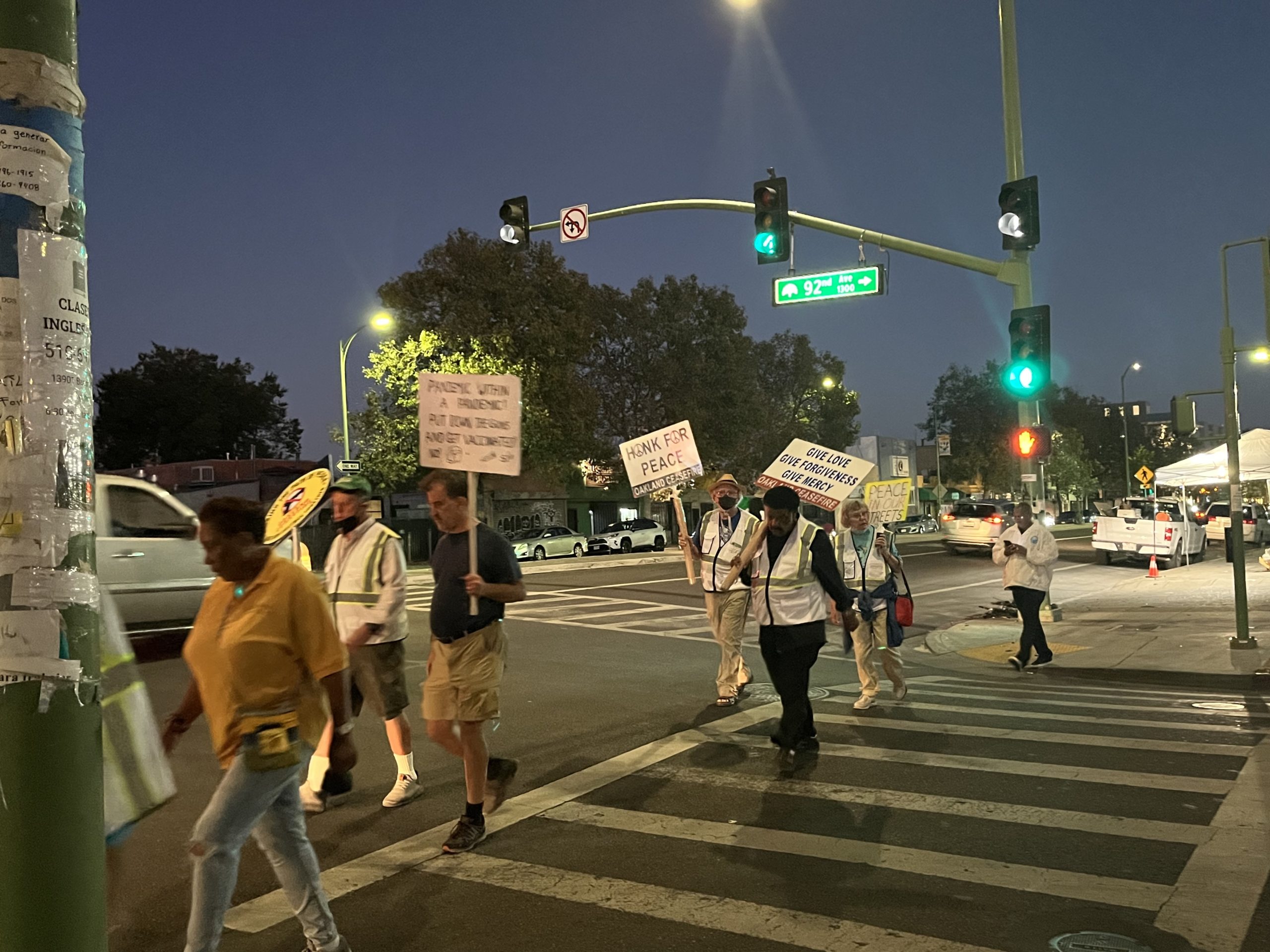 ceasefire-walkers-in-east-oakland-say-it-s-their-way-of-doing-something