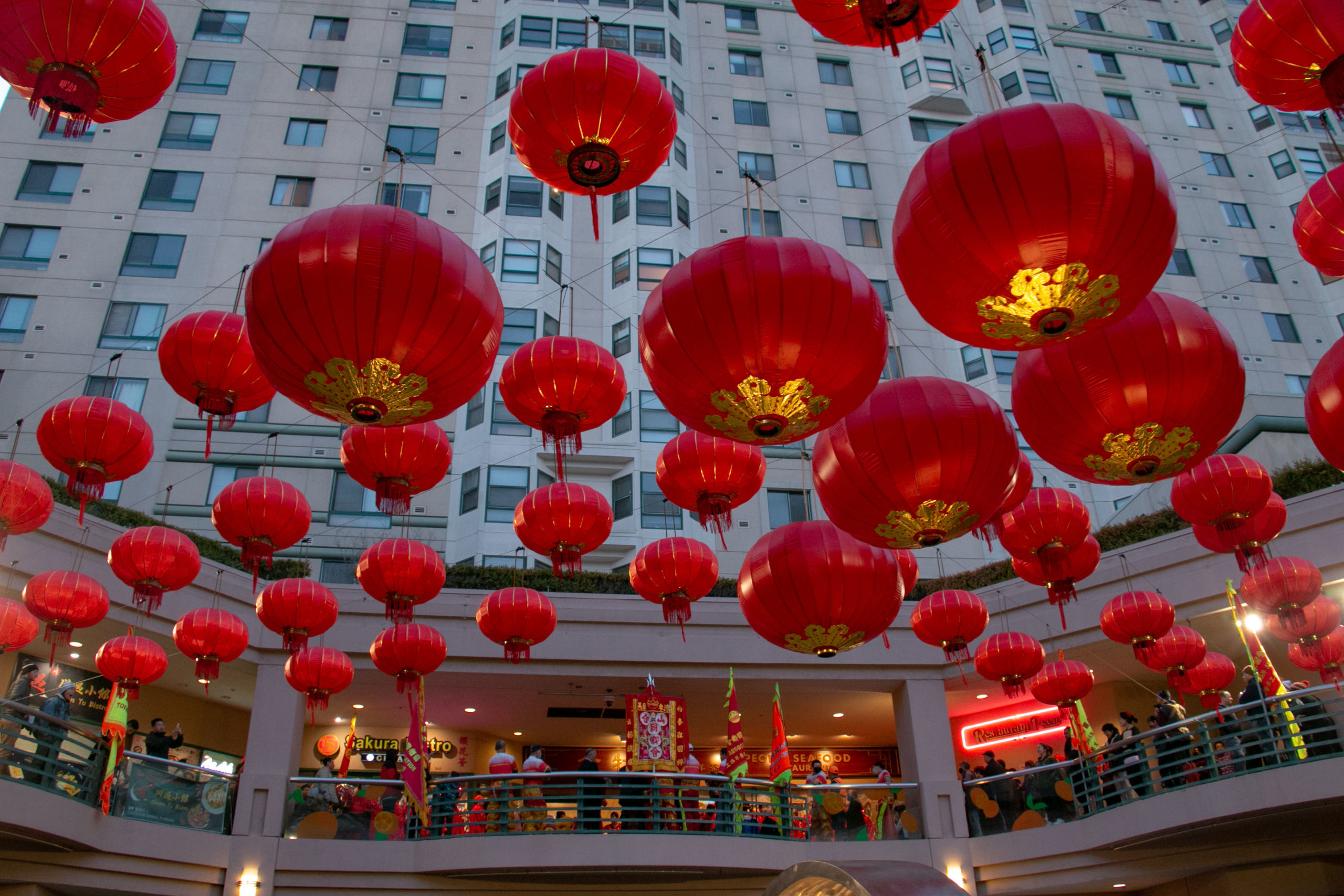Lantern Festival lures many back to Oakland's Chinatown Oakland North
