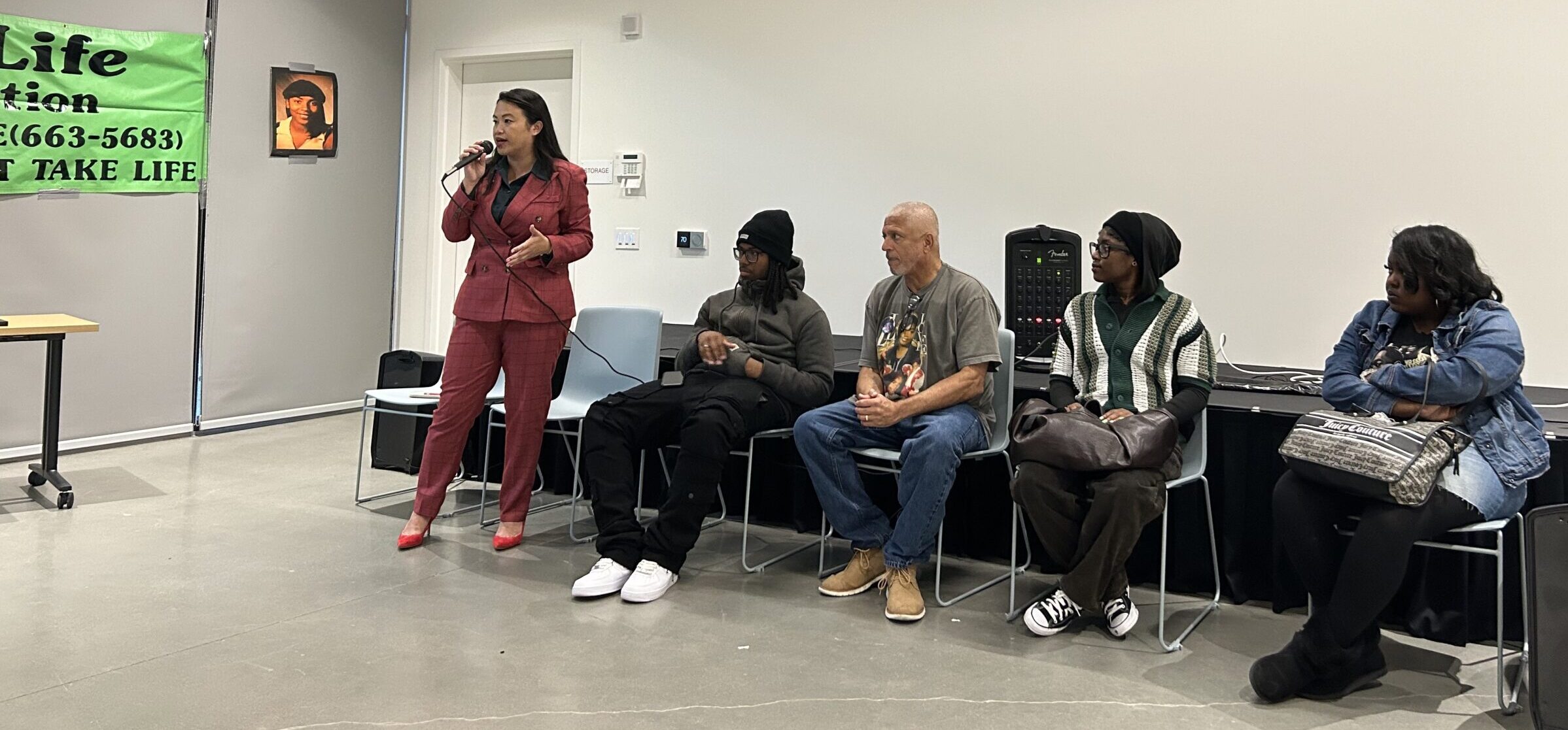 Youth press Mayor Thao about jobs, housing, policing, saying city has ignored concerns of young people – Oakland North